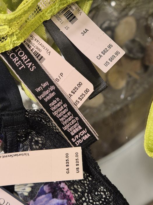 Комплекты  Victoria's secret