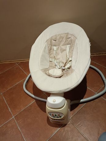 Bujaczek huśtawka elektryczna dla dziecka od pierwszych dni kremowa