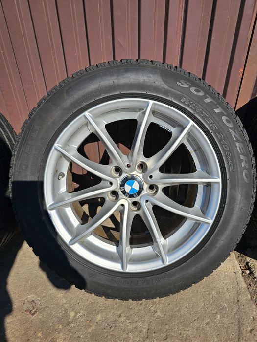 Felgi Aluminiowe Z Oponami Zimowymi Pirelli BMW 17 Cali Et32