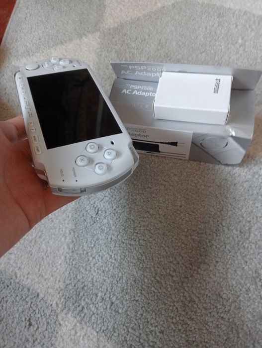 Vendo PSP Branca 3000