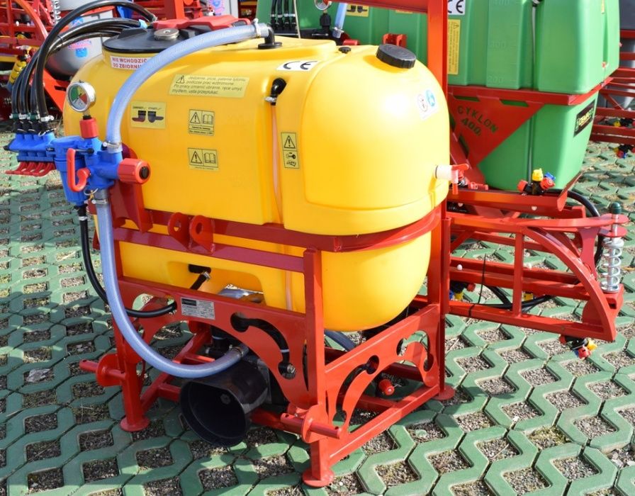 Opryskiwacz polowy zawieszany 200 litrów lanca 8m głowice potrójne new