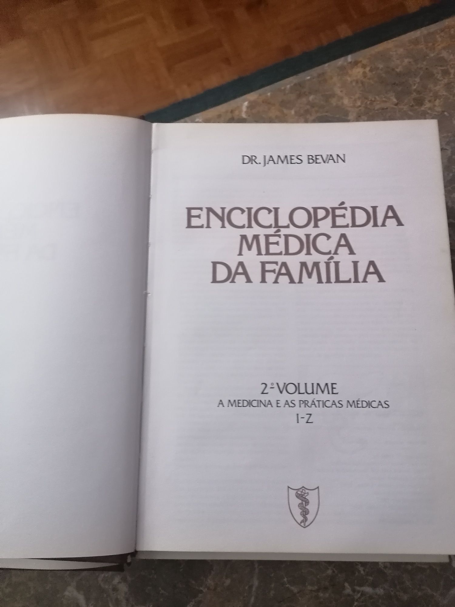 Enciclopédia médica 4 livros