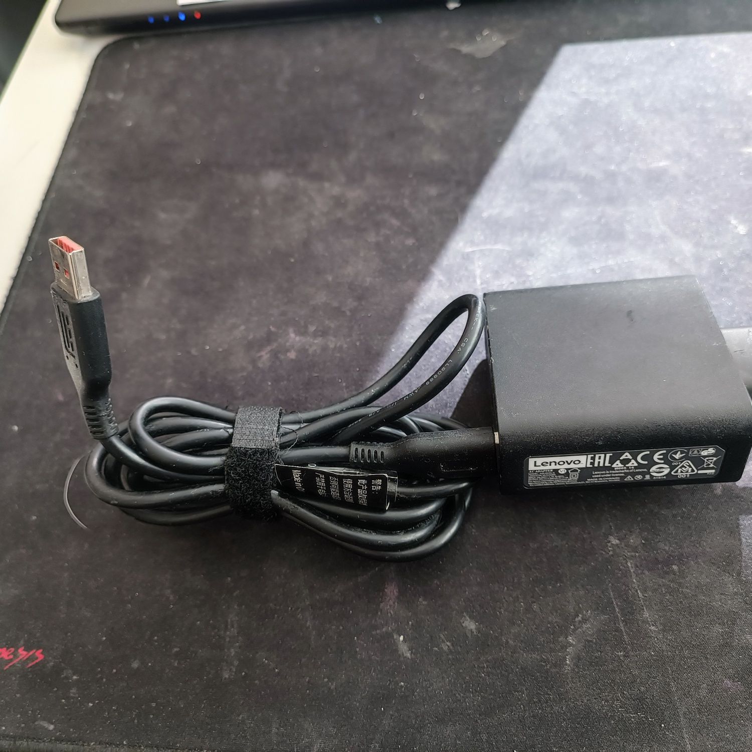 Oryginalny zasilacz LENOVO 65W wtyk USB-A Lenovo Yoga