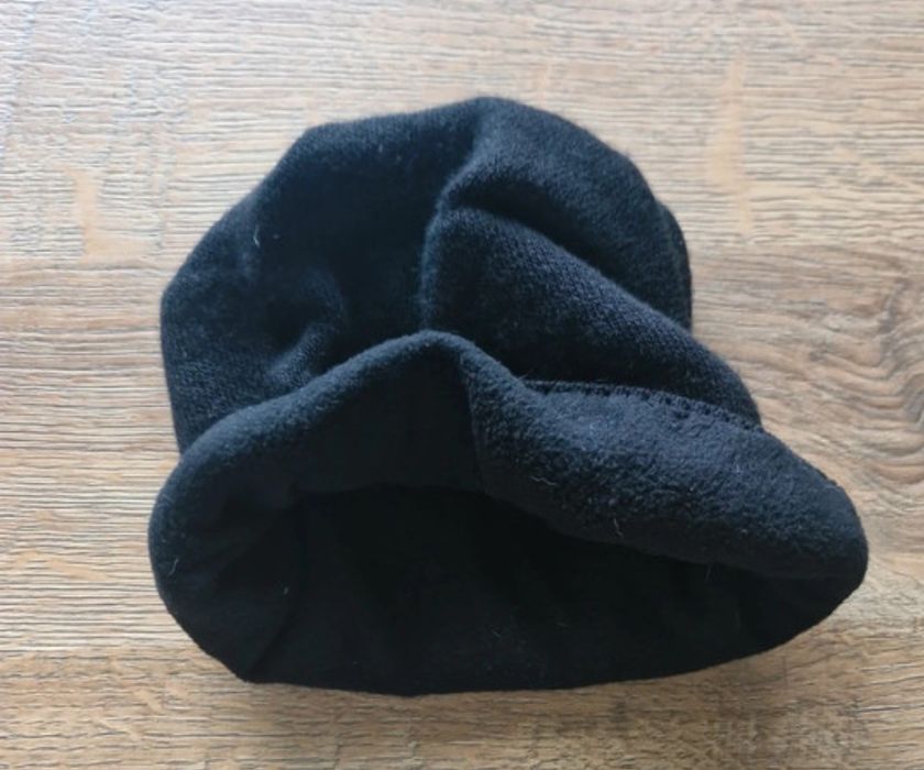 Czapka obw. 60 cm.
