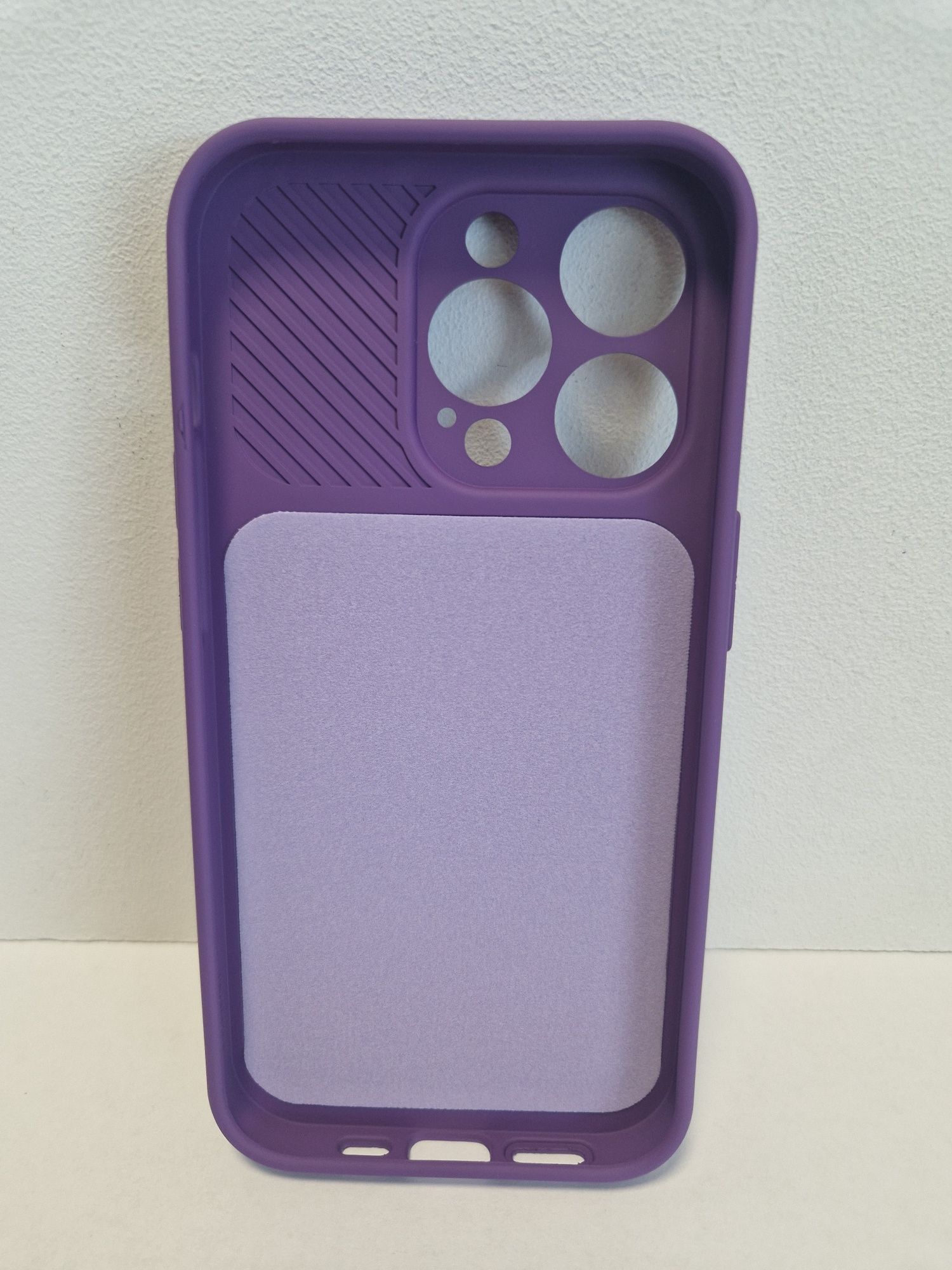 Camshield Soft do Iphone 14 Pro Fioletowy