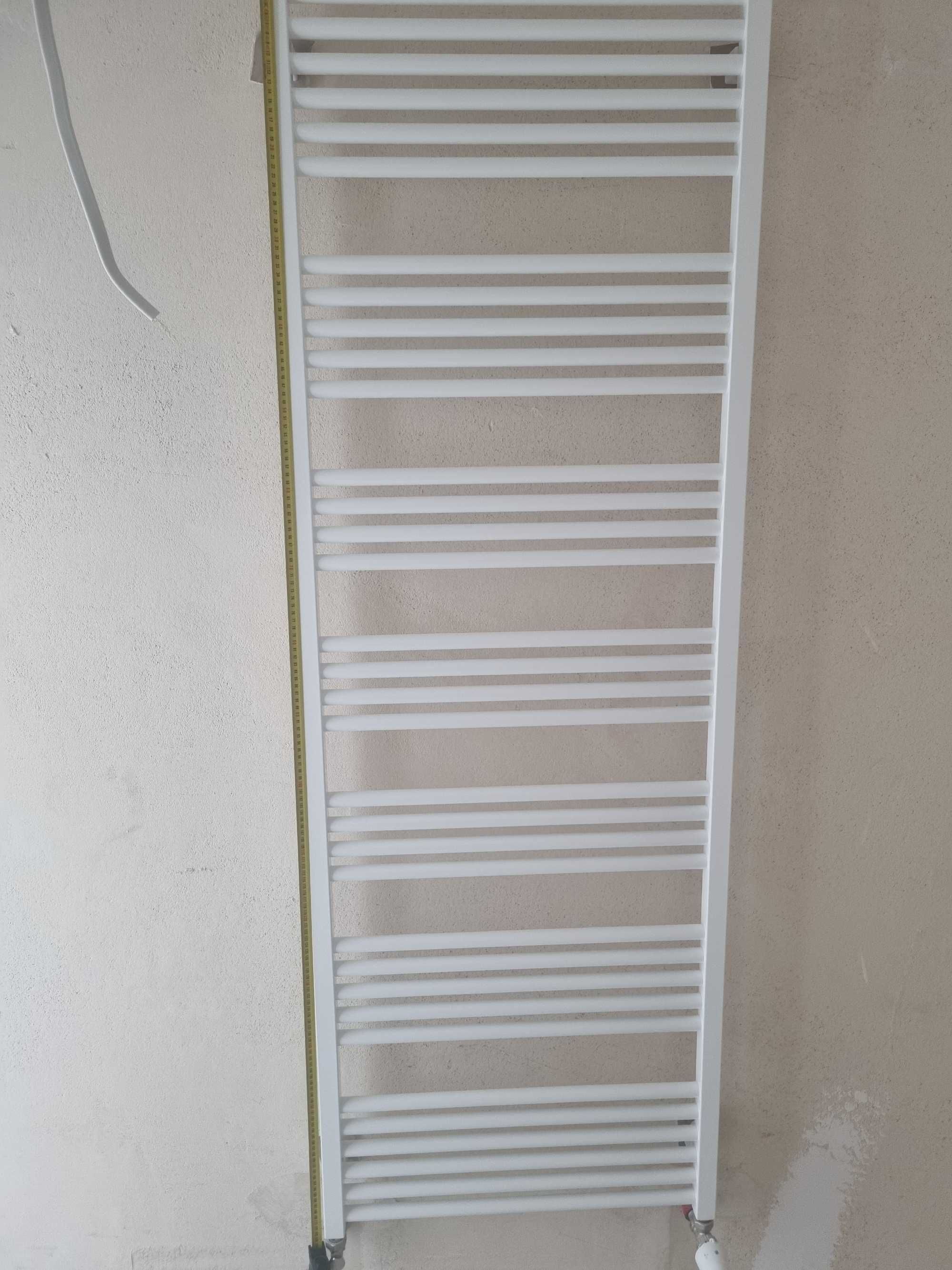 Grzejnik panelowy łazienkowy