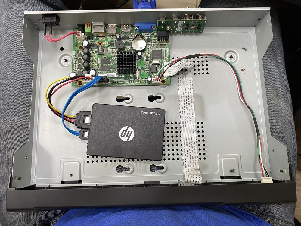 Аналоговий відеореєстратор Dahua DH-DVR3104H