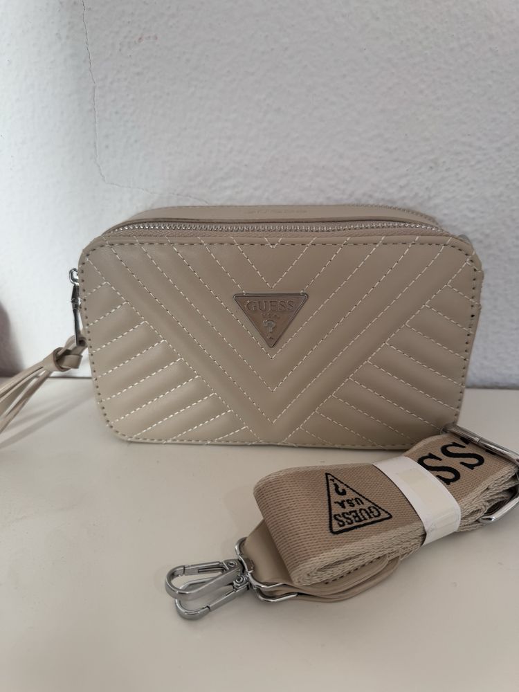 Mala da GUESS creme nova com saco e caixa