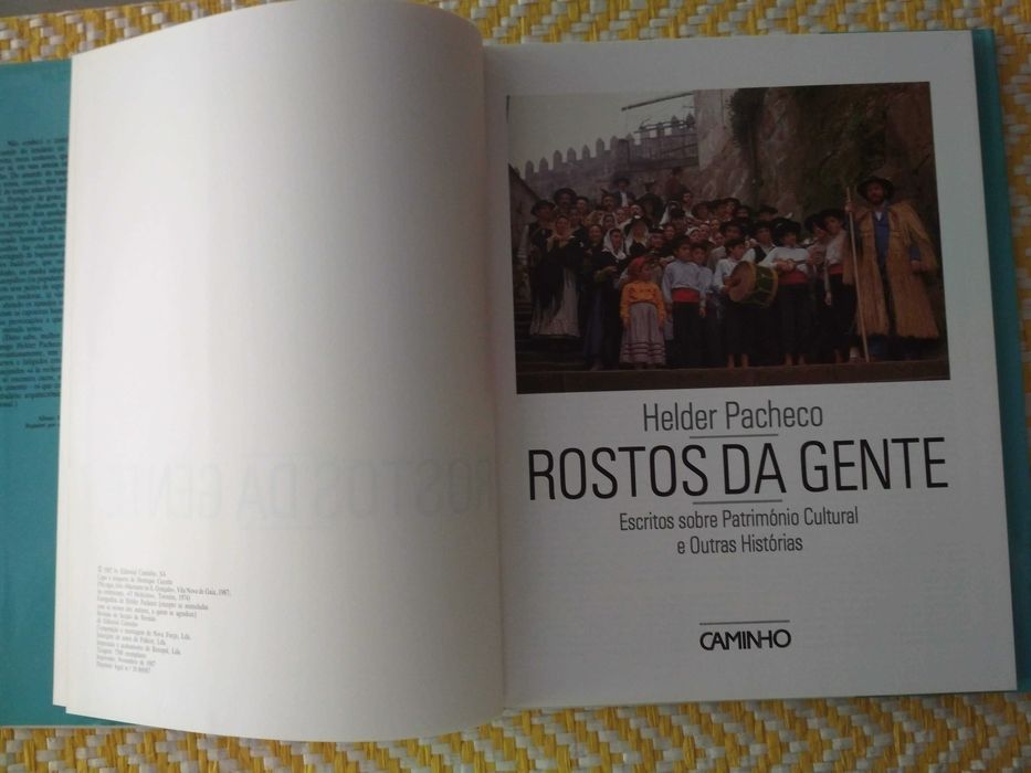 ROSTOS DA GENTE
de Helder Pacheco
