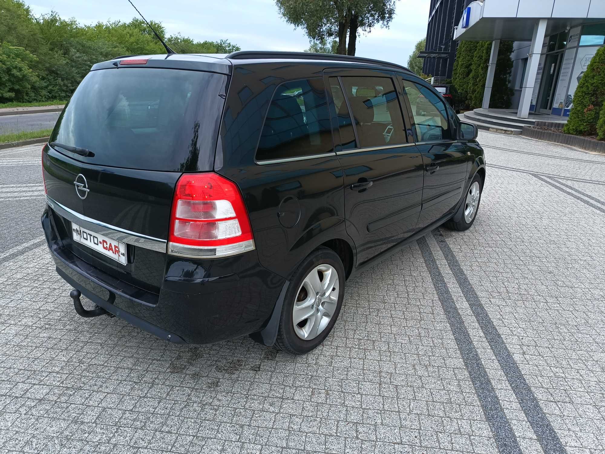 1,8Benzyna 140 km KLIMA 7-OSÓB Parktronic POLECAM