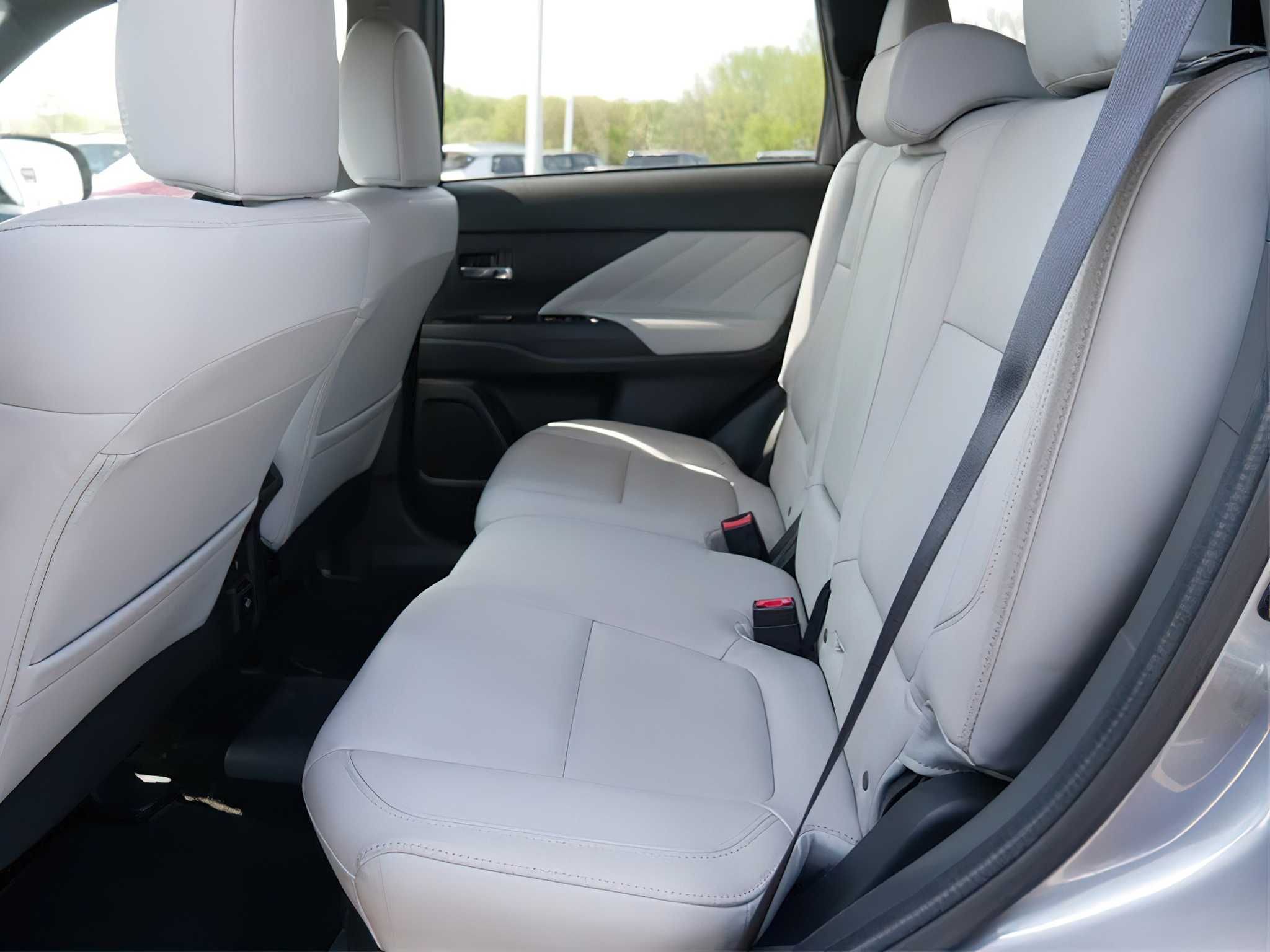Mitsubishi Outlander PHEV SEL 2019