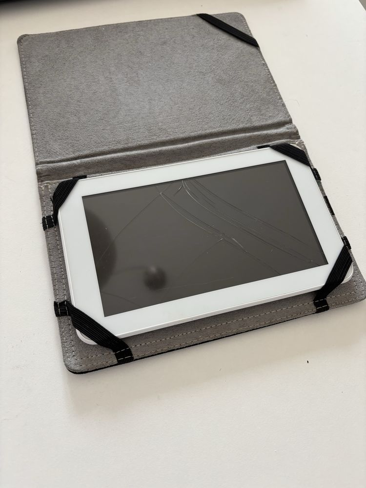 Pequeno tablet para peças