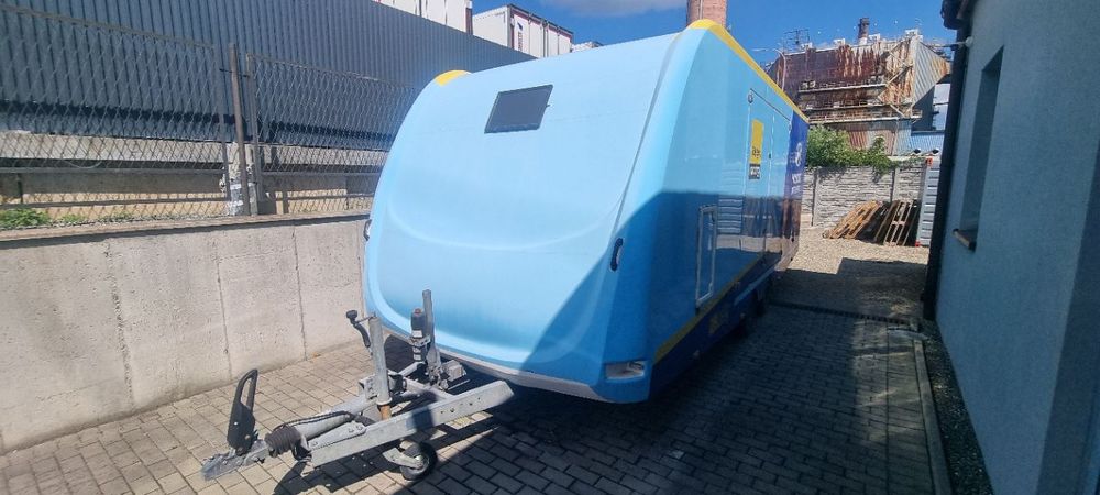 AST 3 Titan  laweta kryta A.S.T. 3 Titan Ju do przewozu samochodów, uchylna podłoga