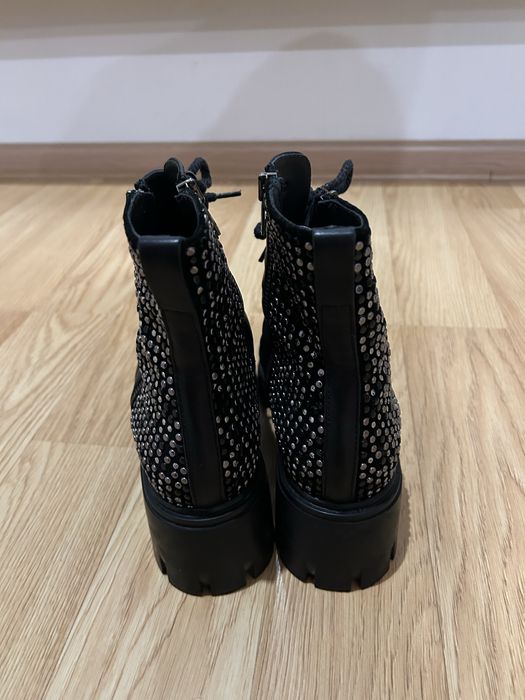 Черевики з натуральноі шкіри