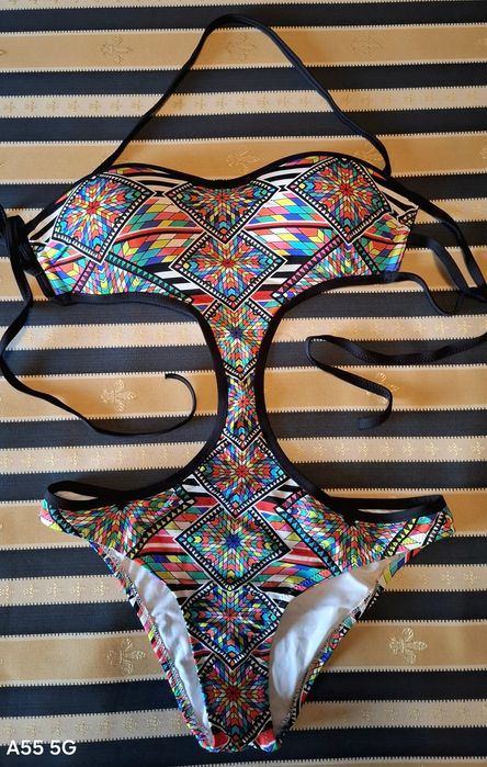 Triquini, Calzedonia.