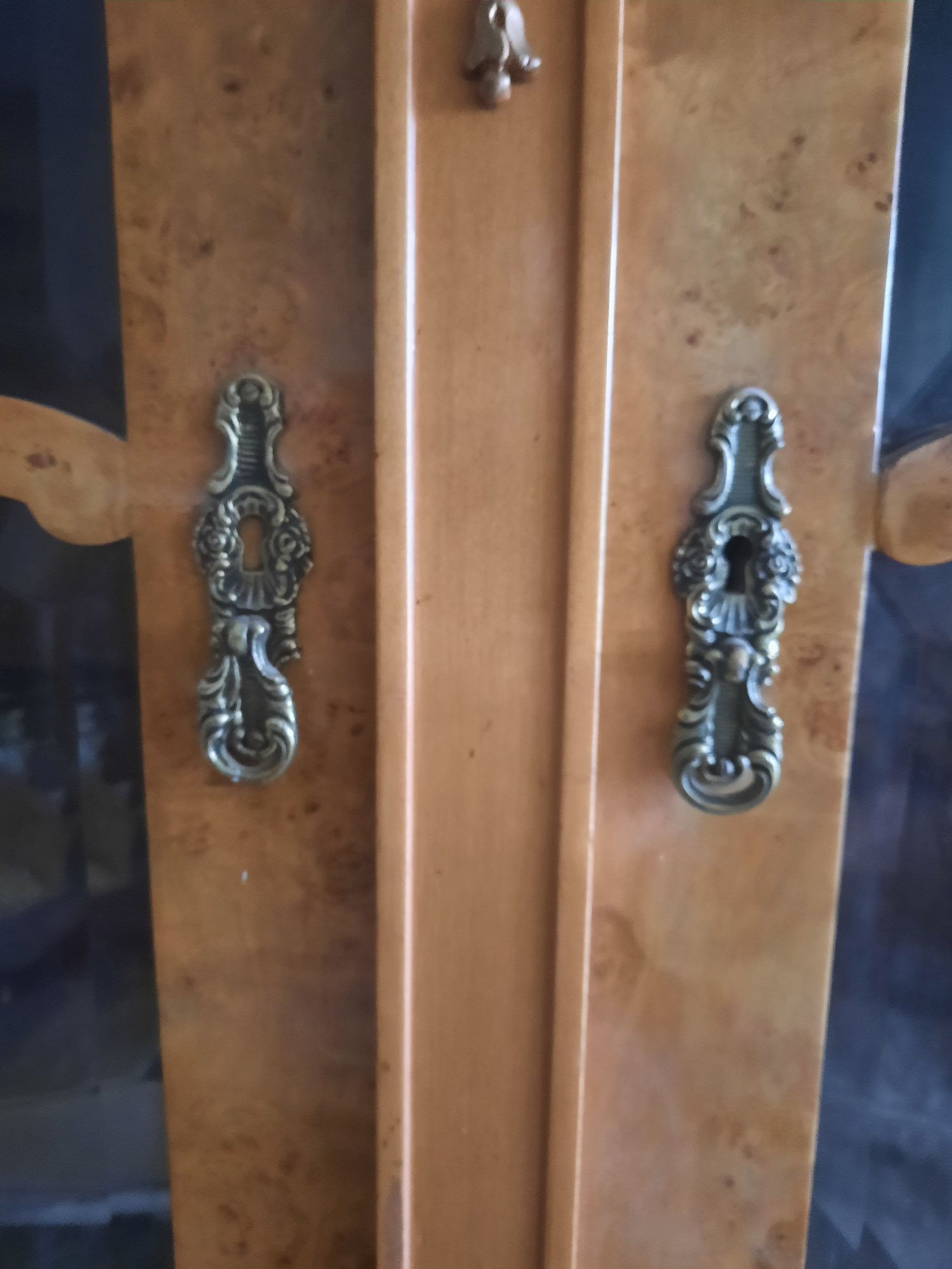Антикварный шкаф корельская берёза 19 век