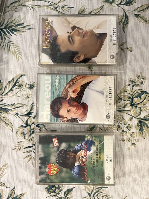 Vendo cassetes musica espetacular