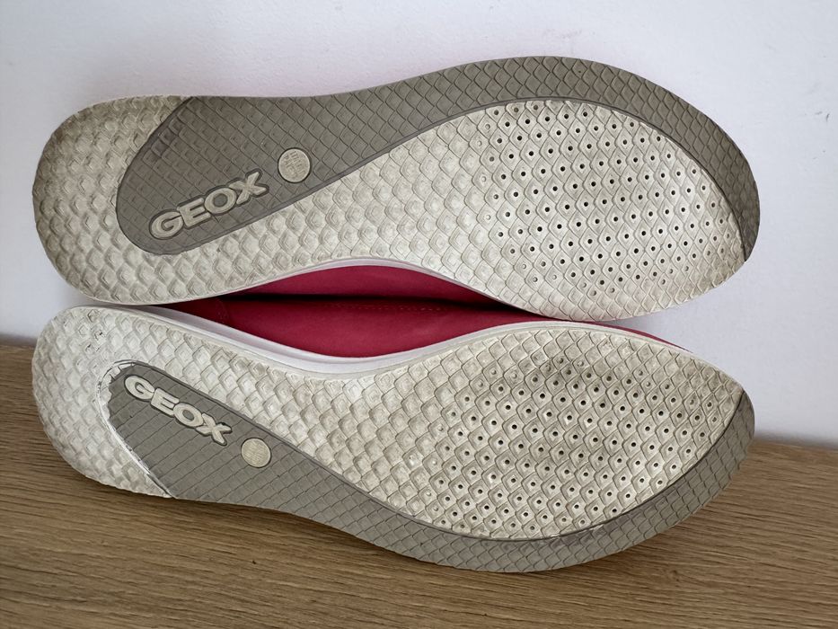 Buty mokasyny Geox Respira rozmiar 40, różowe