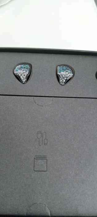 ZiiGaat x Hangout. Audio: Odyssey 2