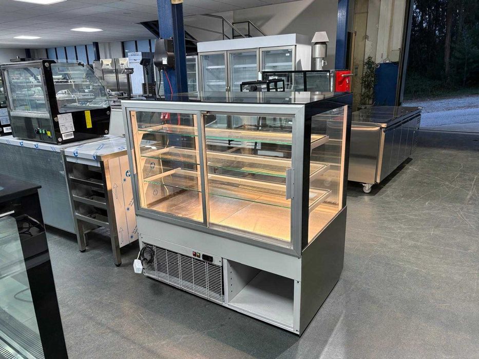 vitrine refrigerada jordao usada c/garantia