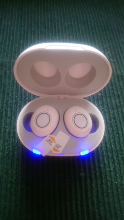 Aparat słuchowy na akumulator. .