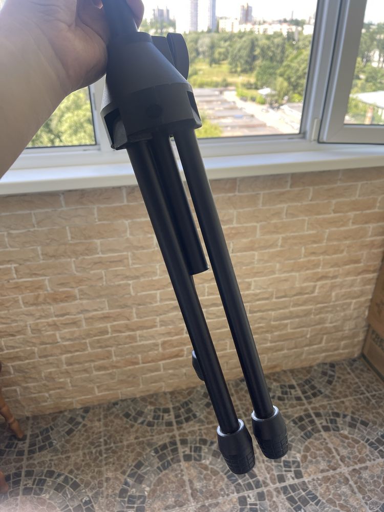 Стійка для мікрофона Stagg MIS-1020BK