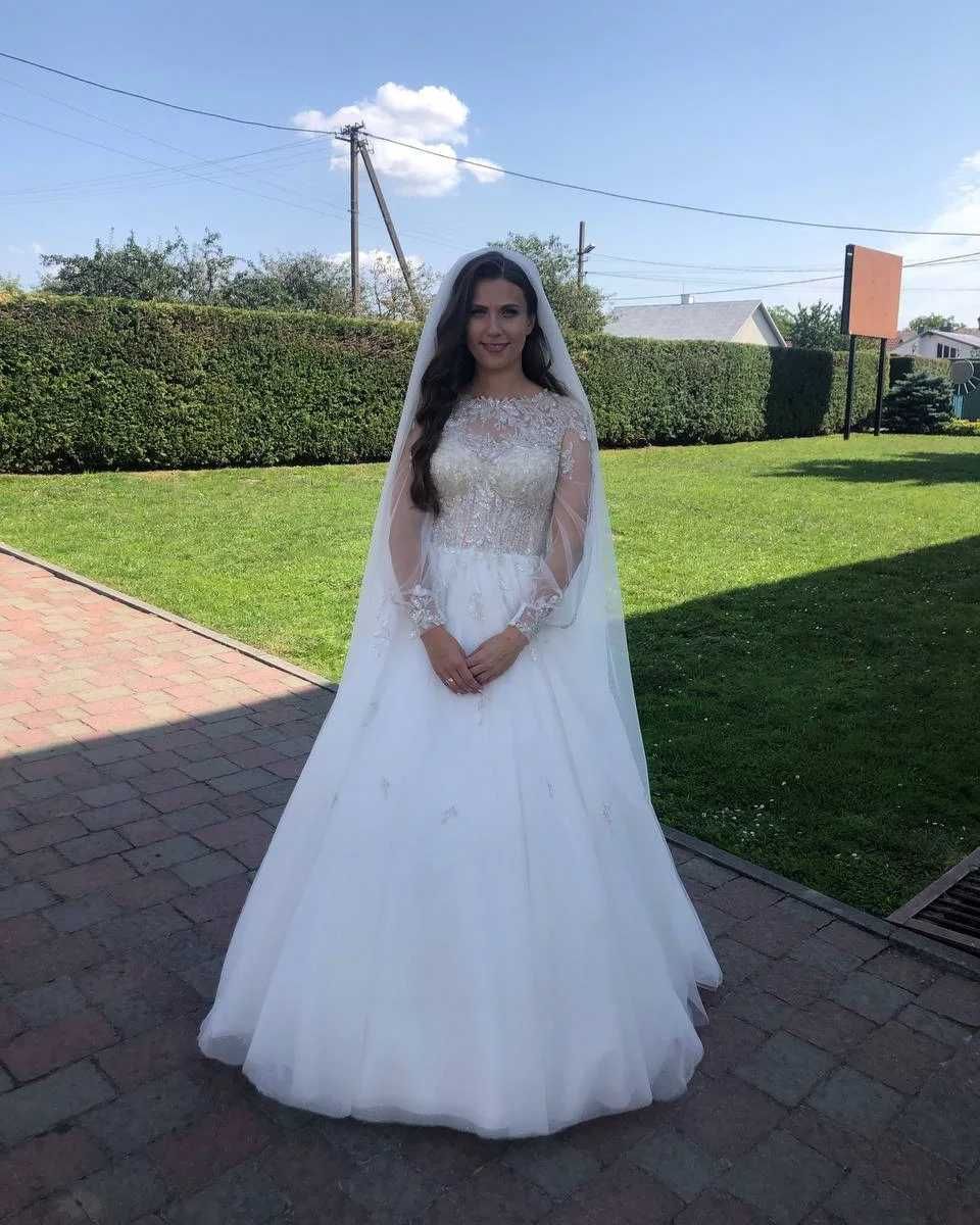 Весільна сукня продаж
