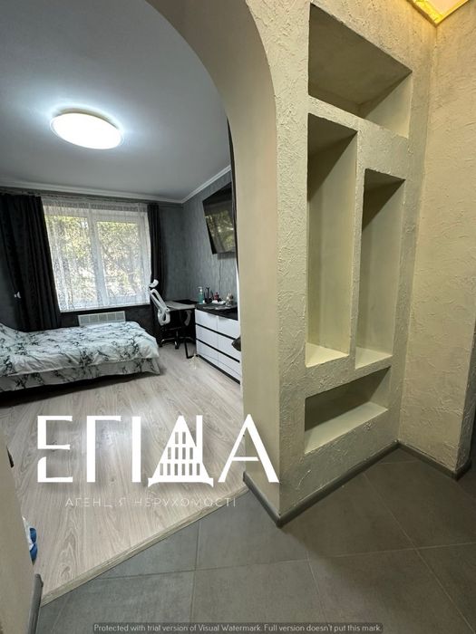 Продаж 1к кв на 1му поверсі