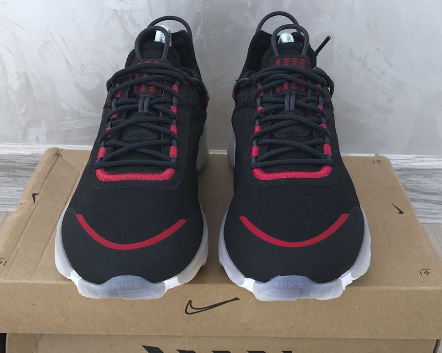 Оригінальні Кросівки Nike React Live Se