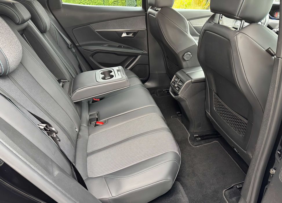 Peugeot 3008      2022