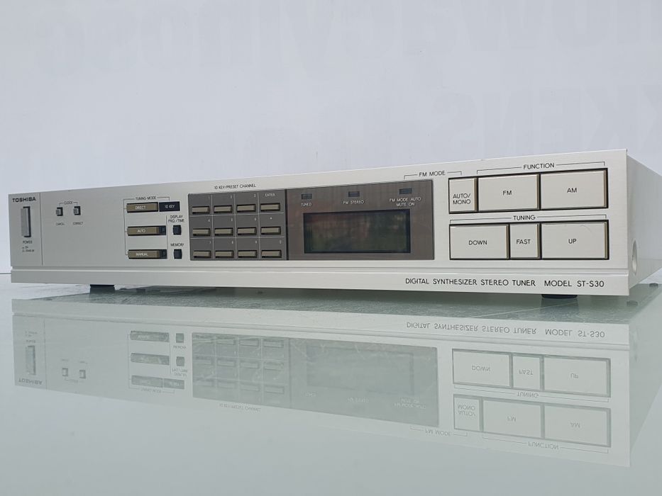 Tuner radiowy Toshiba ST-S30 Vintage
