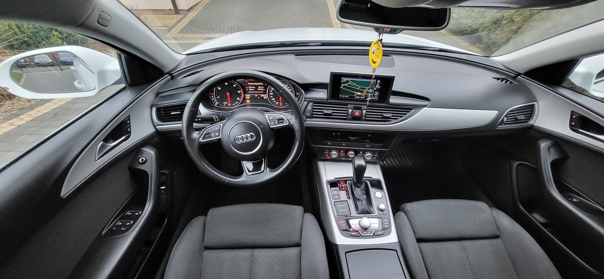 Audi a6 c7 S-line 2.0tdi ultra 190ps Matrixy webasto elektr klapa navi