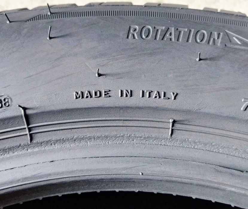 Шини зимові R16 205/55 Bridgestone Blizzak LM005