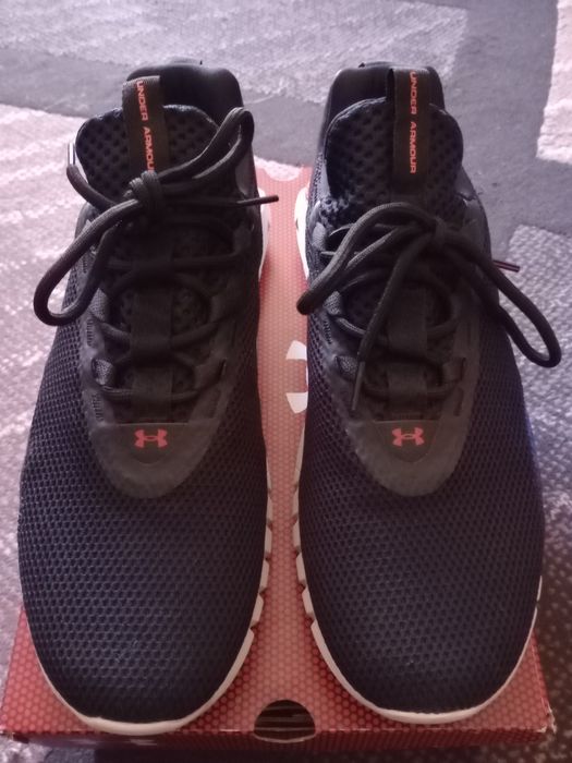 Ténis Under Armour Hovr N°47 (novos)