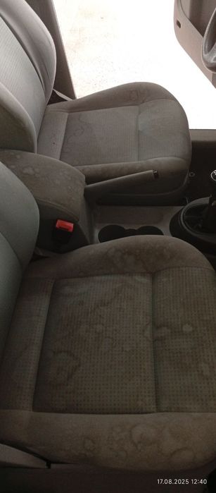 Хімчистка салону мийка, полірування фар Дарниця, хімчистка вантажівок