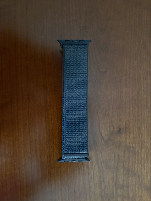 Vendo bracelete Apple watch Loop desportiva tinto 44/46mm
