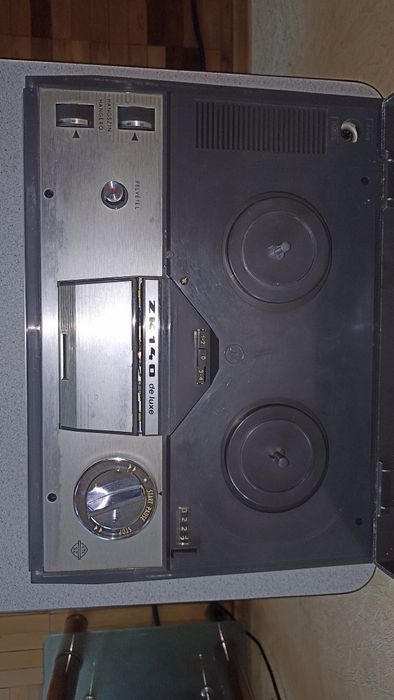 Магнитофон катушечный ,Unitra zkt 140 de luxe