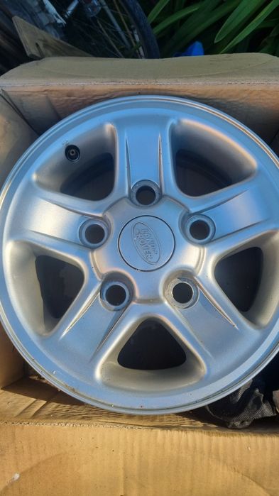 Jantes boost Defender 16"