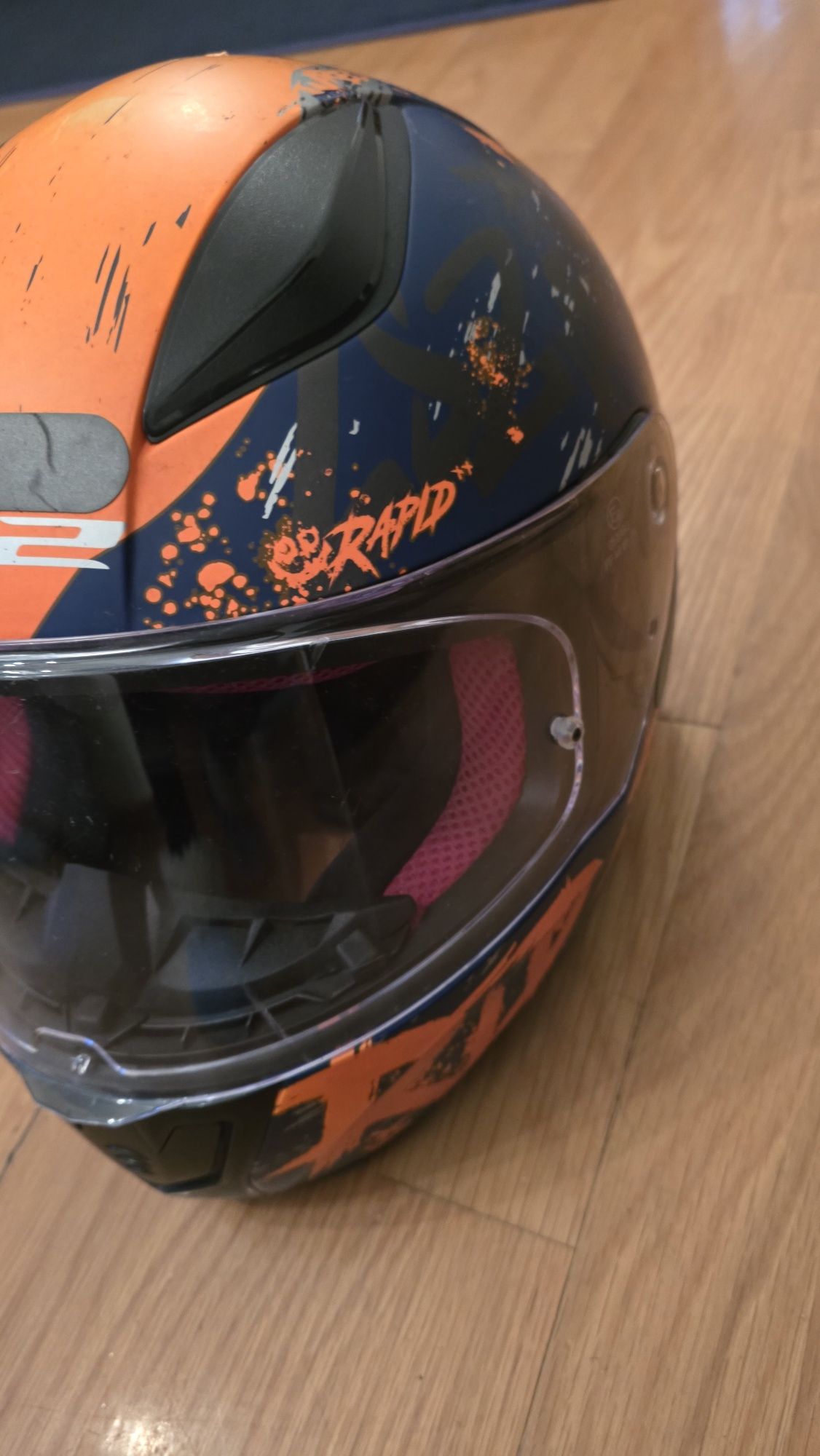 2 - Capacete L52 e 4Term + aloquete