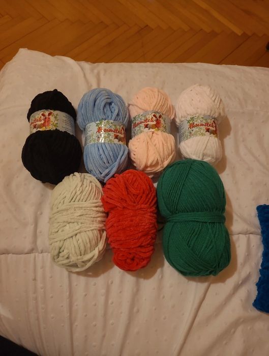 Zestaw aksamitnych miękkich włóczek do szydełkowania, dziergania