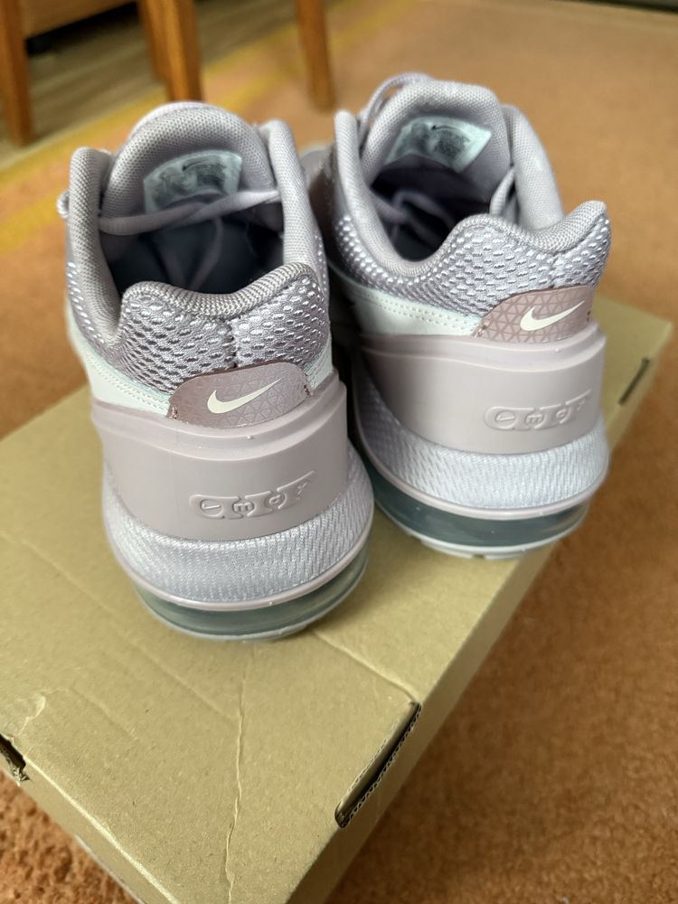 NIKE Air Max Pulse r. 39