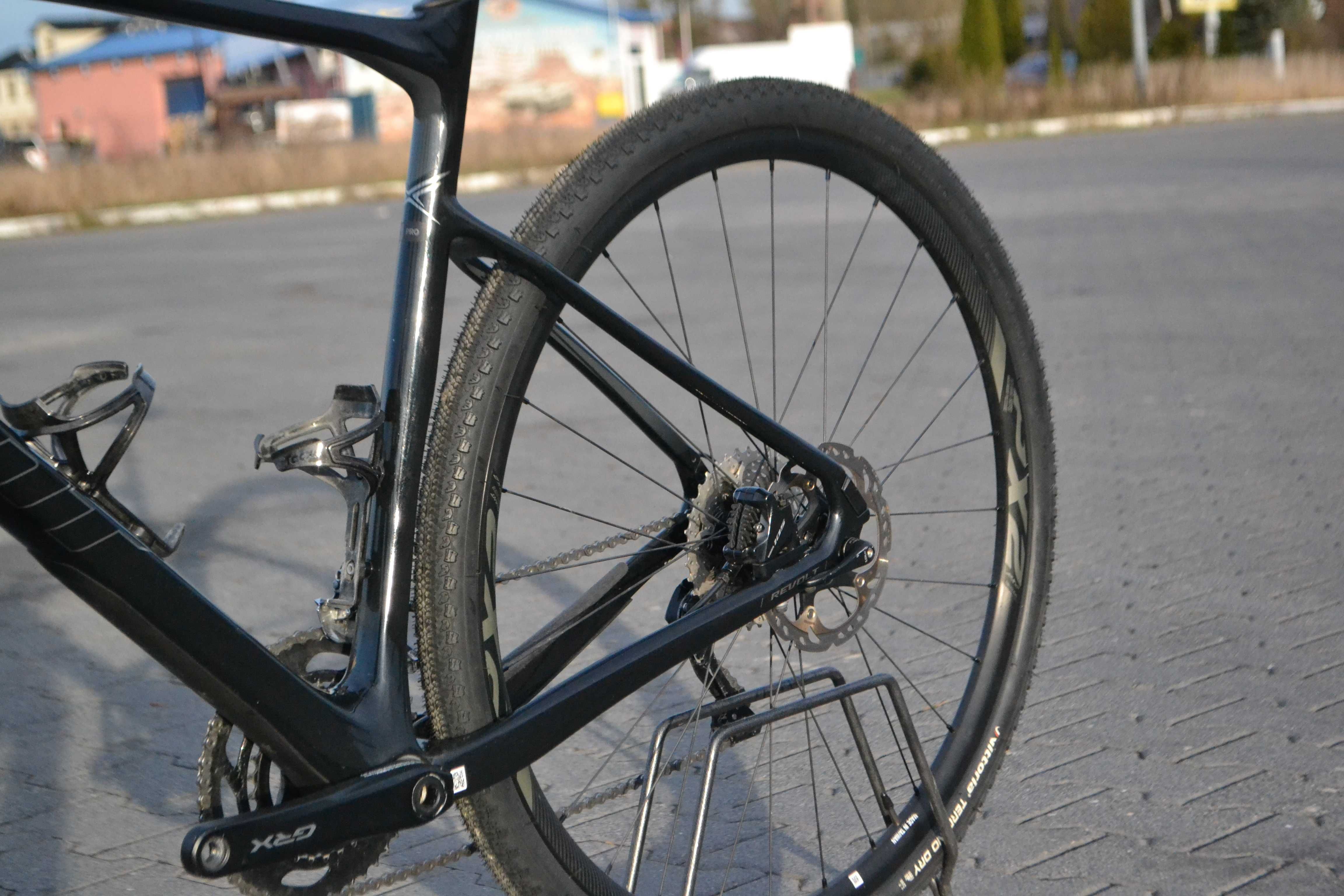 Rower gravel Giant Revolt Roz. XL/ GRX / Tarcze