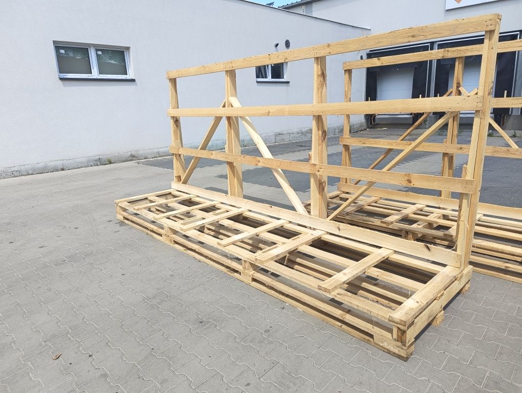 Sprzedam DWA NOWE stojaki z drewna fumigowanego
