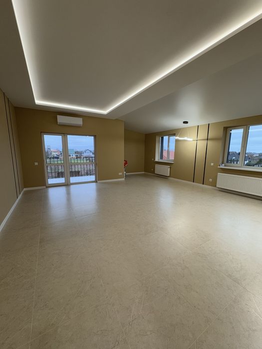 ПРОДАЖ просторої квартири з новим ремонтом