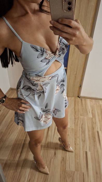 Kombinezon krótki, kwiaty