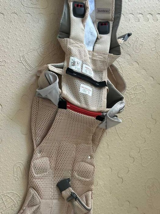 BabyBjörn Porta Bebé One Air