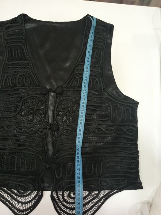 Жилетка жіноча чорна