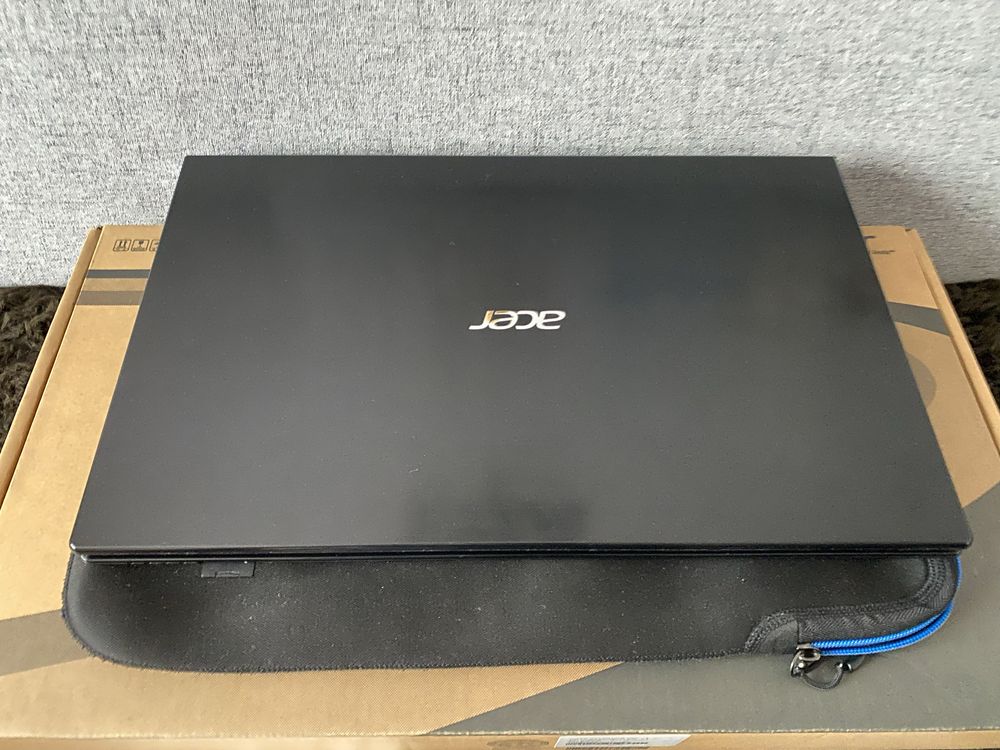 Laptop Acer Aspire V3-772G