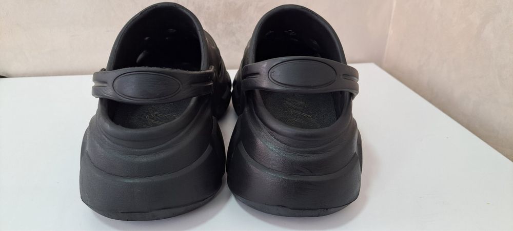 Крокси, чорні, розмір 40-41