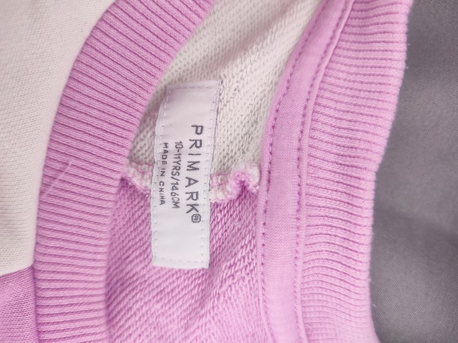 Camisola rosa e branca